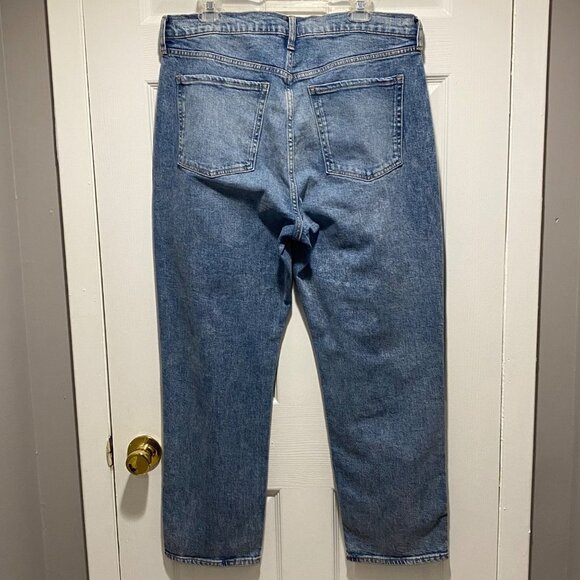 NWT Old Navy Curvy Extra High-Waisted Sky-Hi Button Fly Straight Jeans Size 14 - Picture 2 of 7